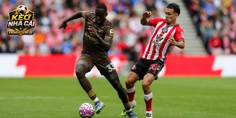 Soi kèo Sunderland vs AZ Alkmaar